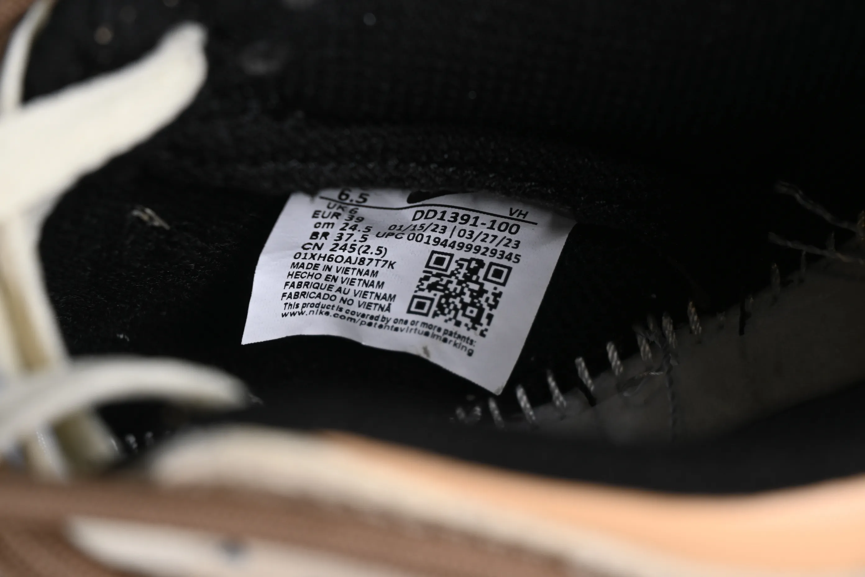 All Categories Nk SB Dunk Series Nk SB Dunk Low Low-top Sneakers Nk Dunk Low Panda Prank-Sliding Track Reverse Skateboard SB Strap Casual Sneakers DD1391-100